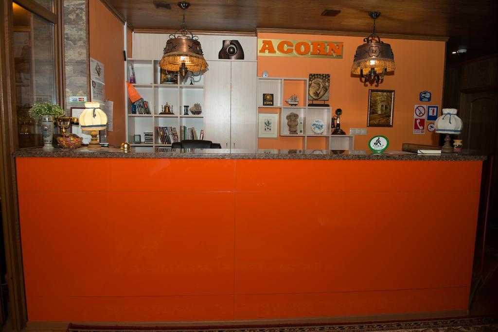 Hotel Acorn Ирпин Екстериор снимка
